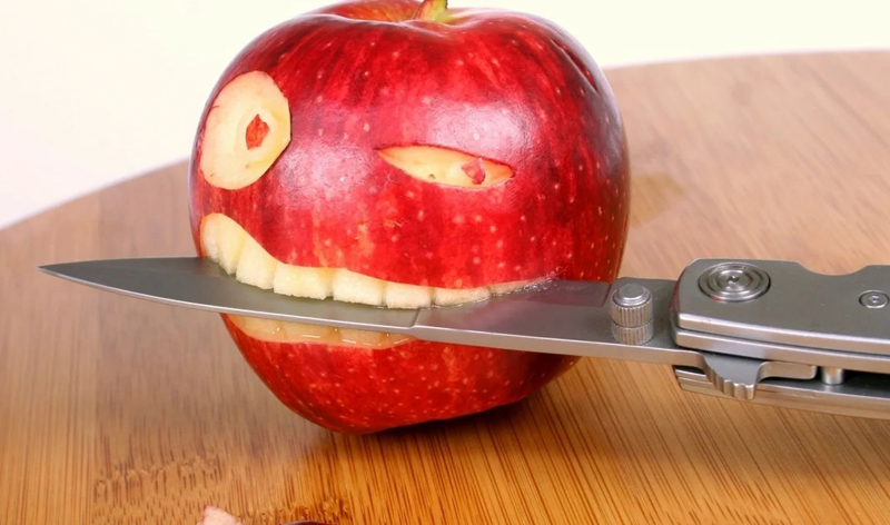 dlaczego nie można jeść nożem