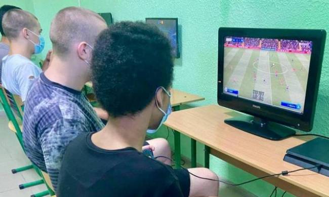 В Одессе заключенных будут обучать киберспорту: уже установили 3 PlayStation фото