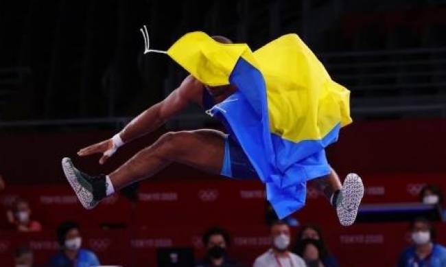 Прорвало: сборная Украины взлетела в медальном зачете, после 5 завоеванных медалей фото