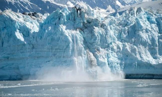Ученые заявили, что Ледник Судного дня тает неожиданно быстро: чем это грозит фото