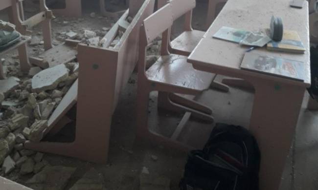 В Черниговской области в школе рухнул потолок фото