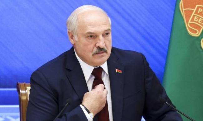 Это исключительно добровольное дело каждого: Лукашенко отменил обязательное ношение масок фото