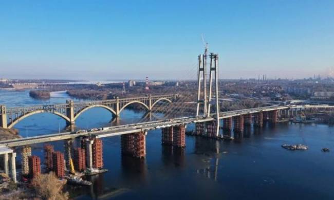 В Запорожье открыли самый большой в Украине вантовый мост фото