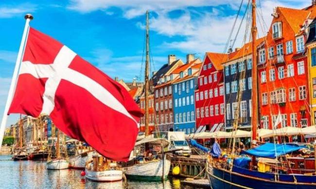 Дания первой в ЕС отменяет все коронавирусные ограничения фото