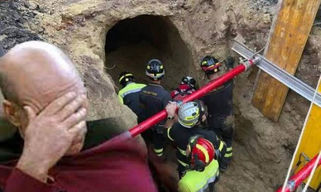 Rabunek stulecia: mężczyzna utknął w tunelu, który wykopał, żeby obrabować bank фото