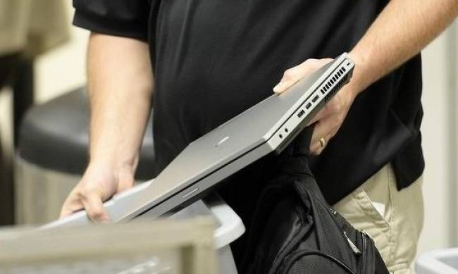 W Warszawie informatyk ukradł w pracy 266 laptopów i przekazał je do lombardu фото