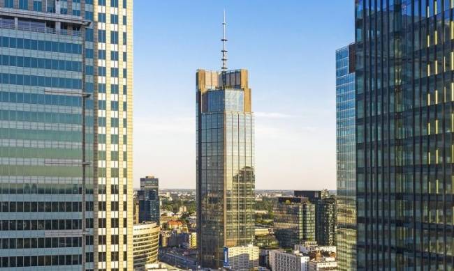 Budowa najwyższego wieżowca w Unii Europejskiej zakończona w centrum Warszawy фото
