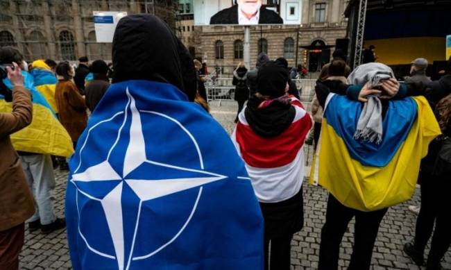 Polska przekonuje państwa NATO do przyjęcia Ukrainy do sojuszu фото
