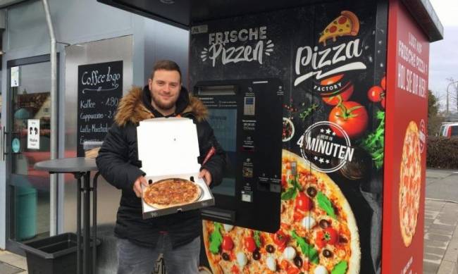 W Warszawie otwarty zostanie całodobowy automat do pizzy фото