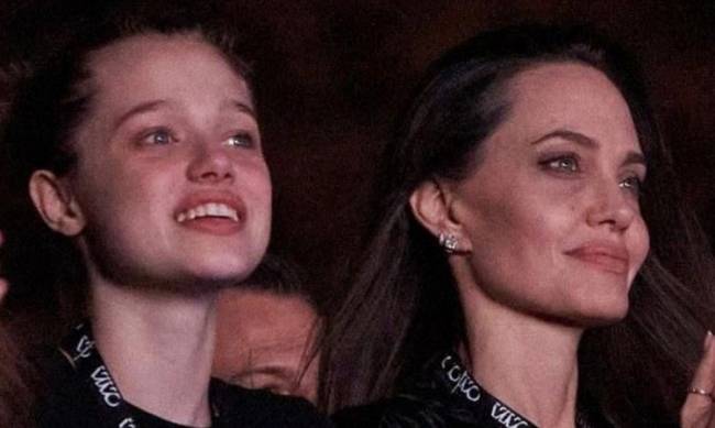 Córka Jolie i Pitta ogoliła głowę: jak wygląda teraz 16-latka фото