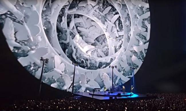 Najbardziej niesamowity koncert w historii odbył się w gigantycznym kulistym budynku MSG Sphere фото